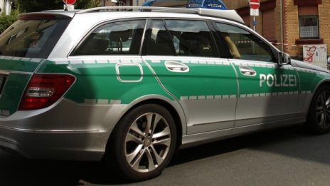 Мъж подпали жена пред болница в Германия