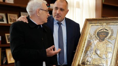 Борисов с ценен дар – икона на Св. Георги