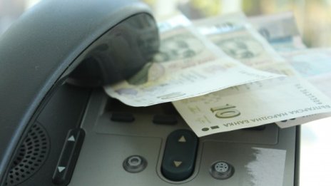 Две баби от Русе дадоха над 10 бона на измамници