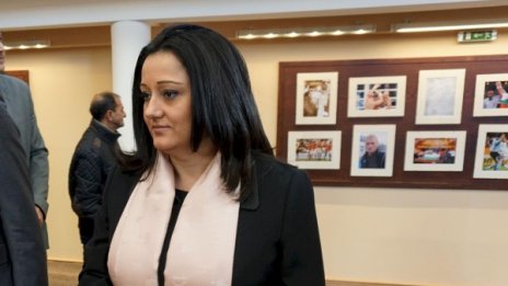 Саниране за ромите? Министър Павлова vs. патриота Байрактаров