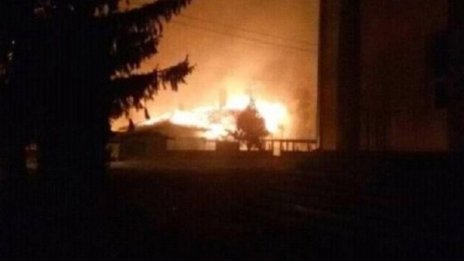 Цистерните в Хитрино вече не горят, водата на пожарникарите кът?