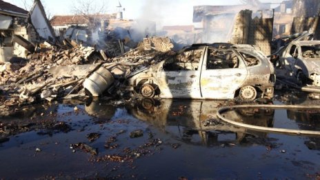 От първо лице: Дъжд от камъни, винкели и бетон…