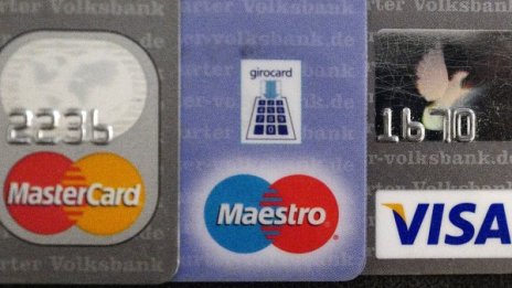 Белезници за нашенец в САЩ, окрал хиляди банкови данни