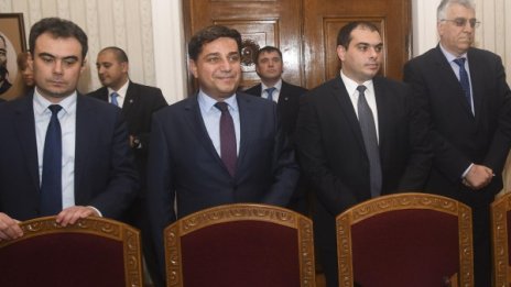 БСП за РБ-мандат: Страхът от Радев сглобява кабинет!