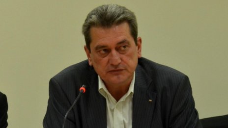 Нов метод в Хитрино – обливат цистерните с топла вода