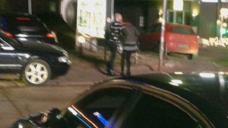 Виждали ли сте го? Бие момиче в Студентски град