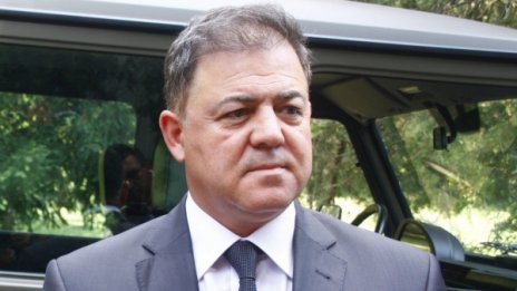 Внесоха обвинителния акт срещу Ненчев за униформите