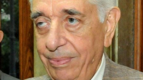 Депутатите с минута мълчание в памет на Гиньо Ганев