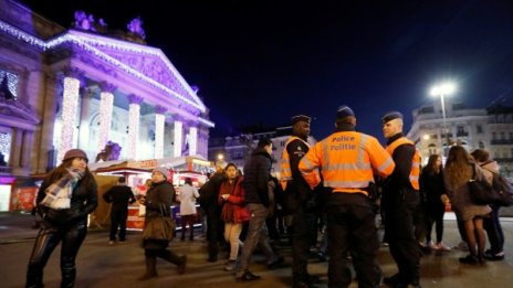 Белгия пресметна: "Само" 8 от 20 000 мигранти &ndash; терористи!