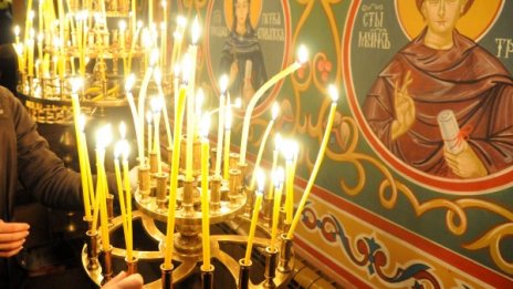 Празник е, не прибирайте мръвката! Да почерпи Стефан...