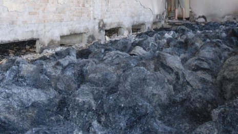 Два тона фураж изгоряха в добричко село 