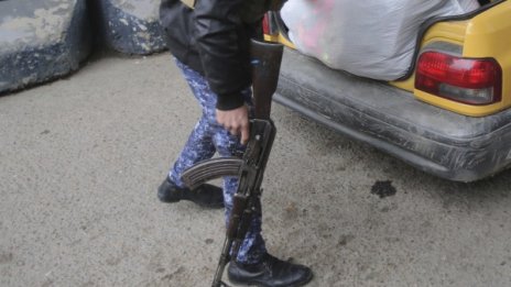 Над 20 са загинали при два бомбени взрива в Багдад 