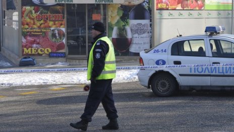 Сак със зеленчуци вдигна на крак полицията в Хасково
