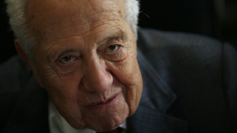 Почина бившият португалски президент Соариш