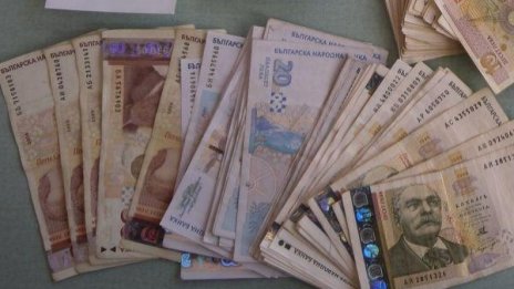 "Комисар Попов" излъга две баби от Благоевград, че му помагат