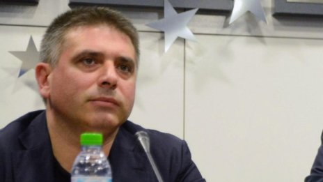 ГЕРБ и референдумът се препънаха в правната комисия