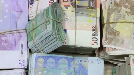 Условно наказание за пласиране на 2500 фалшиво евро