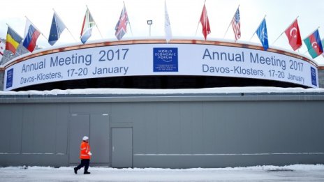 Тръмп и несигурността - страховете преди форума в Давос 