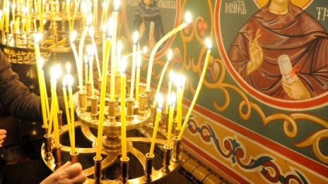 Ред е на Антоновден! Да почерпят Антон, Антония, Донка...