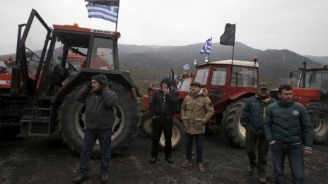 Родни превозвачи готови да блокират границата с Гърция