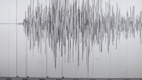 Силен трус в Папуа Нова Гвинея, има предупреждение за цунами