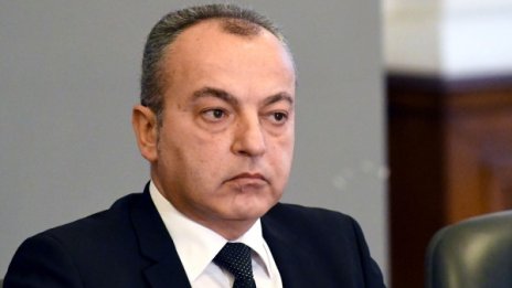 Топ приоритет пред Гълъб Донев: Младежите, не пенсионерите