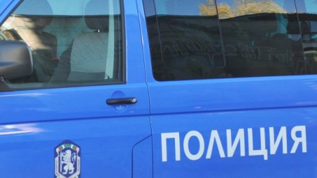 Задържаха служителка на наше ГКПП за подкуп
