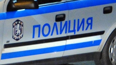Бой, стрелба, викове: Гардове събират кредити от длъжник