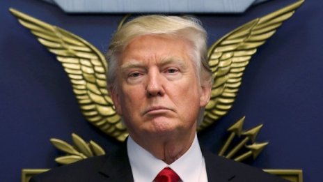 Доналд Тръмп се закани: Със зъби и нокти ще спира миграцията