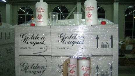 Уж палета с душ гел, а под него &ndash; хиляди литри водка