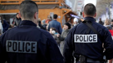 Френски полицай обвинен в изнасилване на 22-годишен