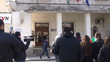 Пловдивчани на протест: Не на двойните сметки за ток
