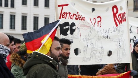 Убежище ли? Германия планира масова депортация на бежанци