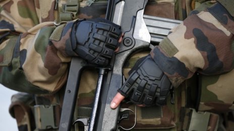 САЩ и Русия &ndash; топ търговците на оръжия, изнасят за Азия