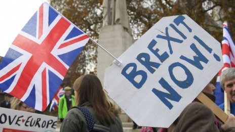 UK разногласия: Пари за Източна Европа в замяна на Brexit? 