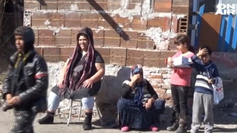 От Столипиново за бутането на къщите: Т’ва е срамота!