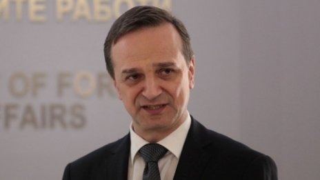 Не било важно кога, а кой ще е новият ни еврокомисар 