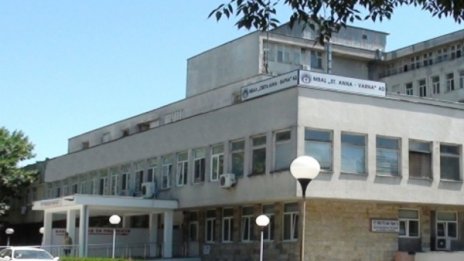 Детето, засмукано от джакузи, вече е по-добре
