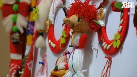 Човещина: Деца майсторят, за да помогнат на болен учител