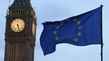 Лондон задължен да пуска европейци до края на Brexit-а