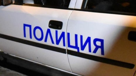 Трима обраха самотноживееща стара жена в Добричко