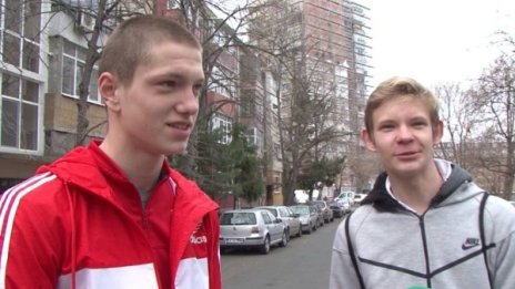 Добрият пример: 16-годишни спипаха крадец 