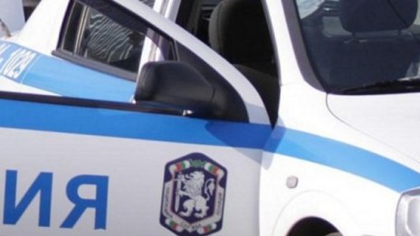 Полицейски автомобил пламна край Симитли