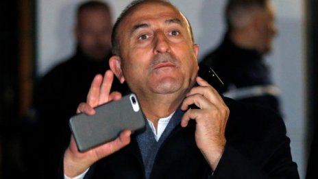 Холандия спря още един турски министър, Франция пусна друг