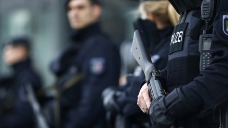 Заплаха за нощен клуб вдигна на крак полицията в Офенбург
