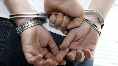 Доброволци и полицаи спипаха маскирани апаши в Монтанско