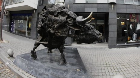 След разследване на Investor.bg – КФН влиза в борсата
