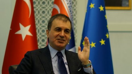 Анкара: Да се преразгледа споразумението за мигрантите с ЕС