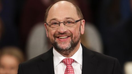 Шулц оглави ГСДП, диша във врата на Меркел