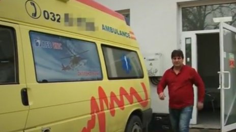 Патрулка преследва линейка!? А тя бързала за спешен случай